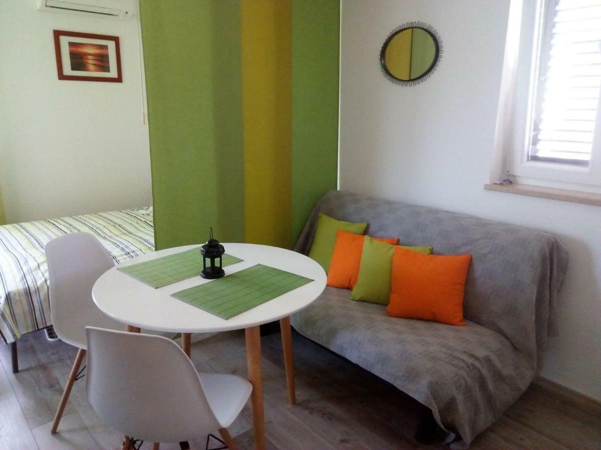 Studio Relax Punat Exterior foto